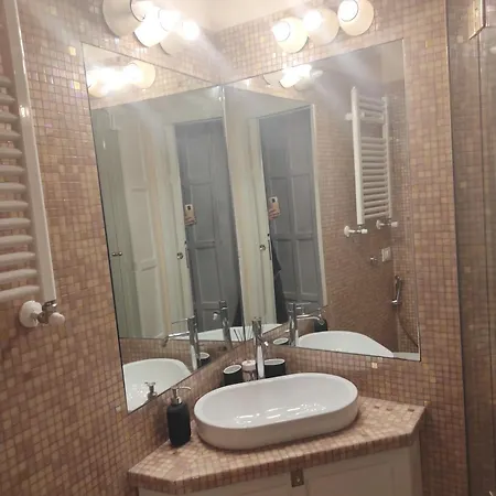 Library's House شقة